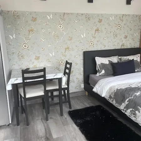 Proche Marcher 圣吉欧梅斯